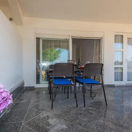 Apartamento By The Sea - Lozice, - 20202 *